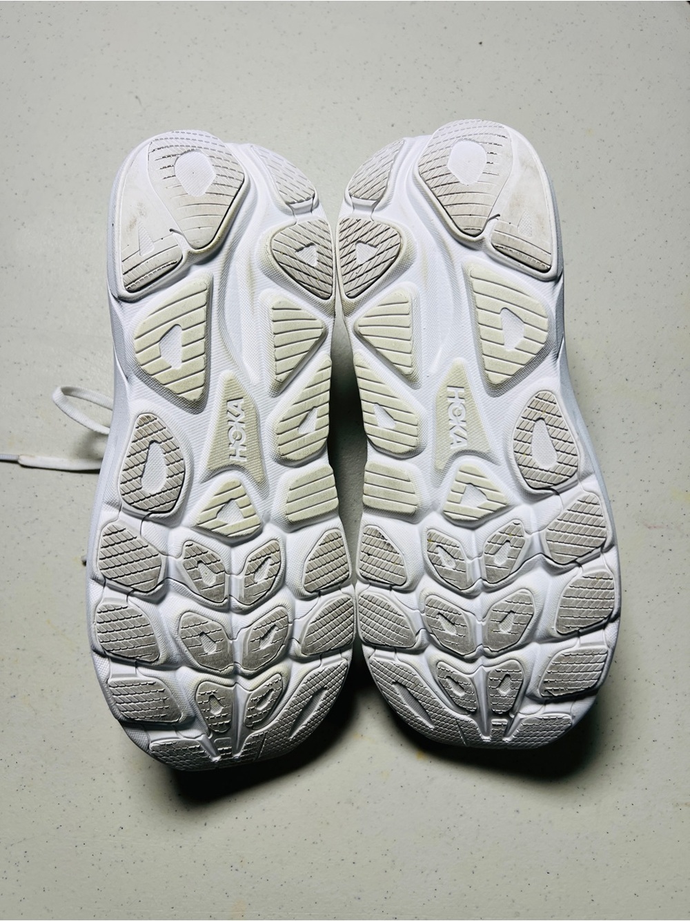 HOKA Women’s Clifton 10 Cushione Running Shoes Size 10B - Picture 3 of 8